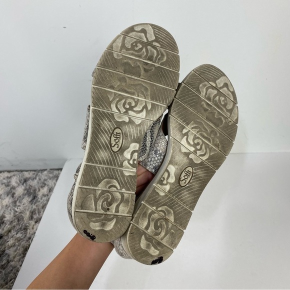 Sofft Snakeskin reptile sneaker sandals - Picture 6 of 6